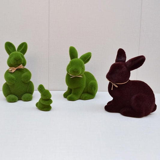 Easter Rabbit 仿真苔蘚絨毛兔字擺件|造型可愛 綠意盎然 桌面裝飾|復活節佈置必備!客廳房間商店櫥窗擺設 拍照道具 擺件裝飾 禮品擺飾 露台花園園藝仿綠植植物裝飾(綠色蹲坐絲帶款)- View 2-ManyMart 萬嚟買