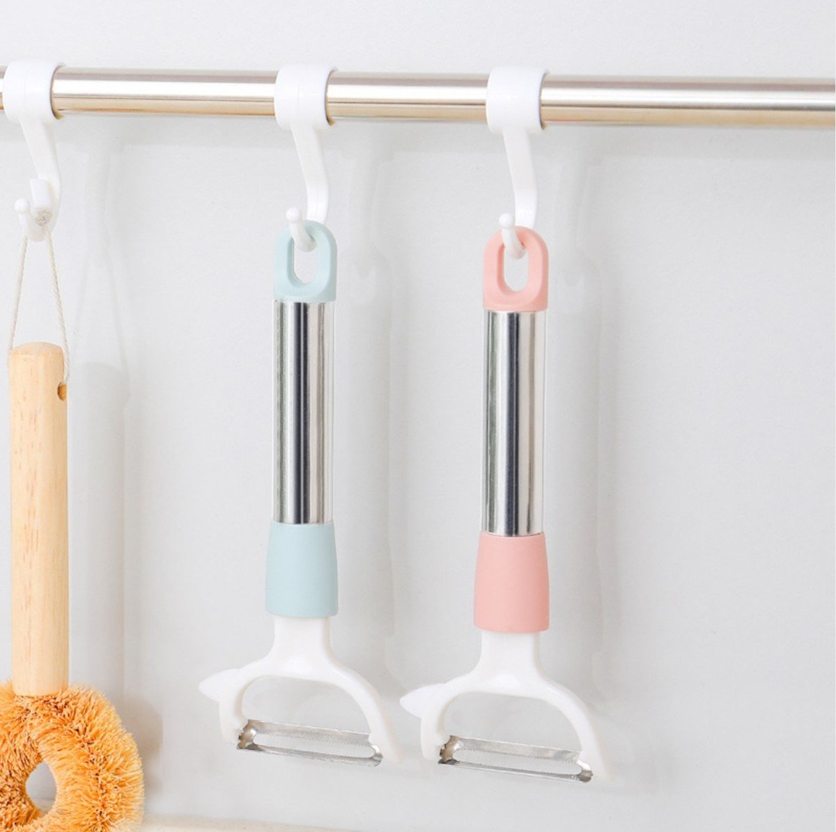 Multi-functional peeler, peeling tool, stainless steel peeler, multi-purpose peeler, shredder, peeler, potato and apple peeler