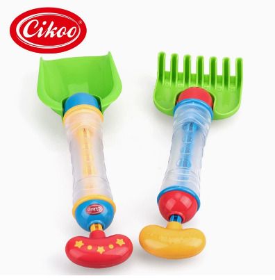 Cikoo 斯高 親子戶外沙灘玩具套裝 | 兒童沙灘水槍 玩沙工具 沙灘鏟 沙灘耙 | 抽水式水槍 戶外放電玩具 夏日戶外戲水玩具 (2件裝)- View 2-ManyMart 萬嚟買