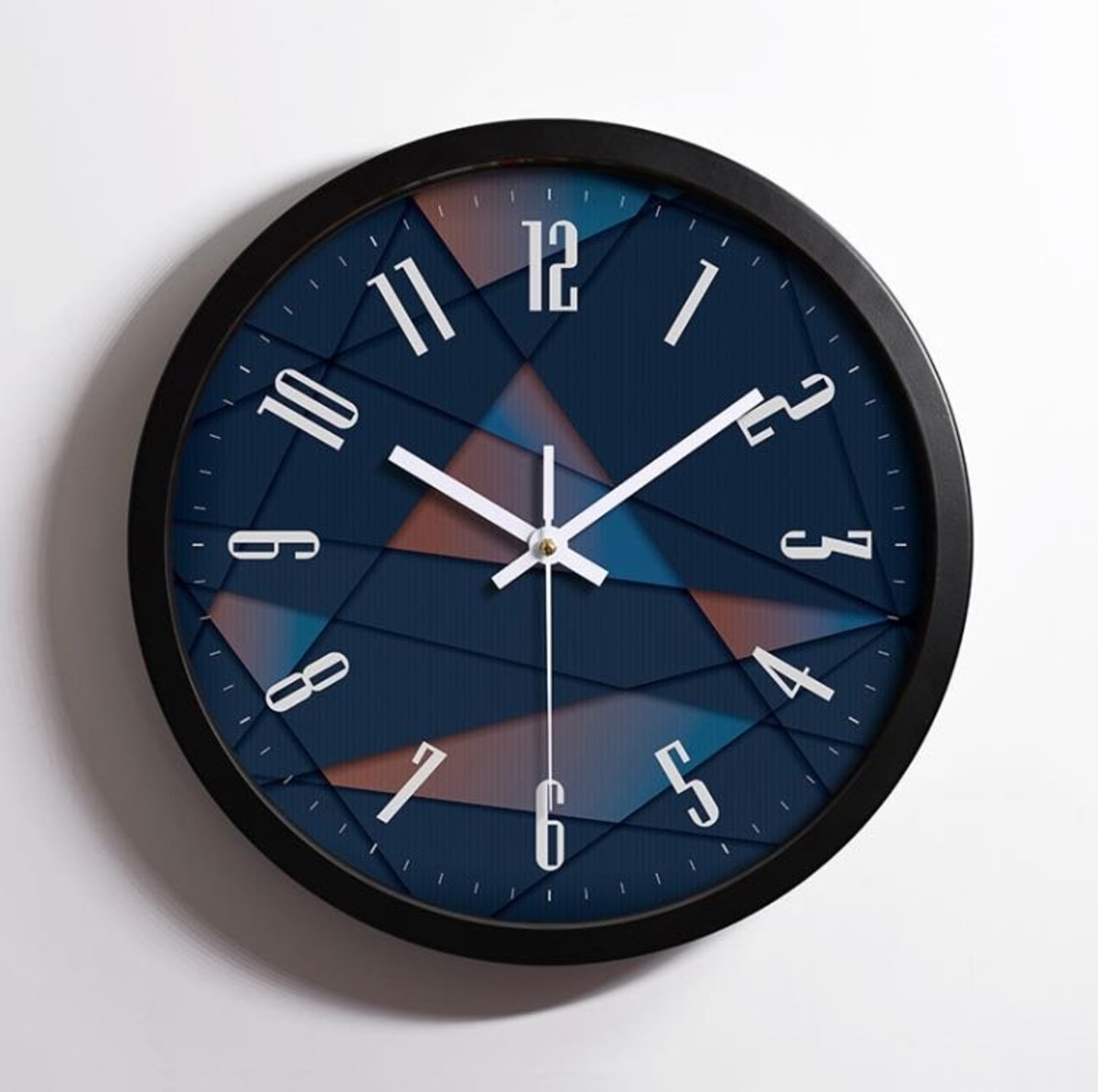 12-inch Nordic creative fashion living room aluminum wall clock 30cm x 30cm silent wall clock wall clock (12-inch/30cm) electronic clock