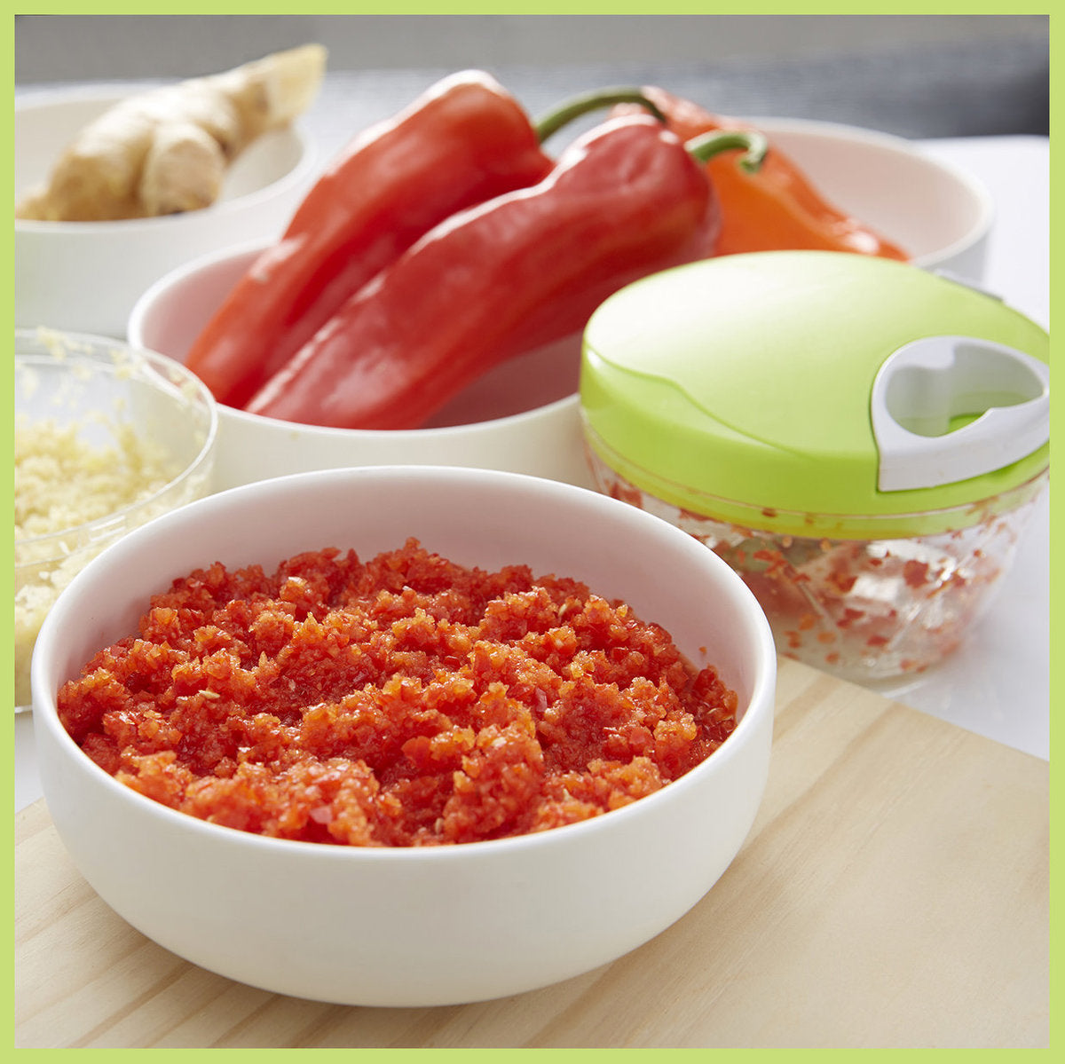 手拉蒜蓉器/切碎粒神器/切菜器 【安全·耐用·可靠】手拉式攪碎機小旋風家用廚房小型手動大蒜切蒜剁辣椒神器 蒜泥絞肉機 Kitchen Food Mincer 拉蒜神器家用迷你蒜泥器 搗蒜器 多功能滾筒