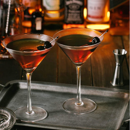 Martini glass, cocktail glass, glass goblet, margarita glass, triangle glass, martini glass, Cocktail glass