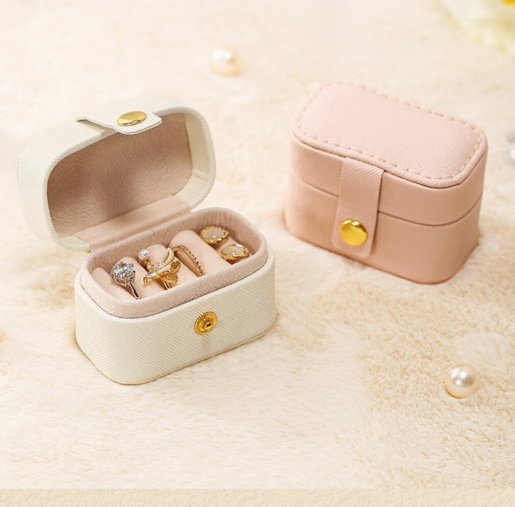 New ring box mini cute creative box PU jewelry storage box earring box small display storage box