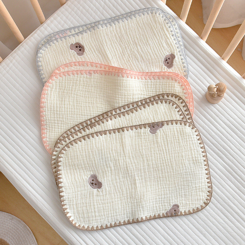 新生兒枕頭全棉紗布刺繡泡泡紗小枕巾貝殼邊雲片枕嬰兒防吐奶枕墊