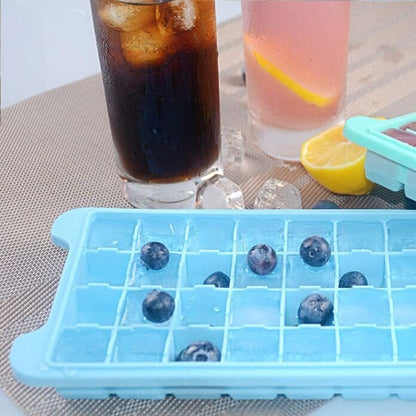 Silicone square 36-compartment ice box with lid (random color)