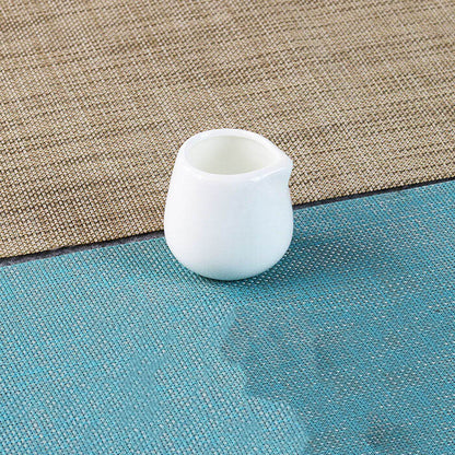 Ceramic small milk spoon with handle, milk cup, handleless milk cup, milk pot, coffee milk vat, honey cup, Western food sauce cup, coffee cup