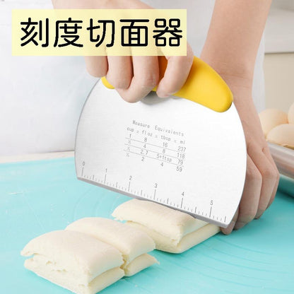 Semi-circular stainless steel graduated dough cutter baking flour cutting noodle dough cutter cutting flour scraper peeling knife planing