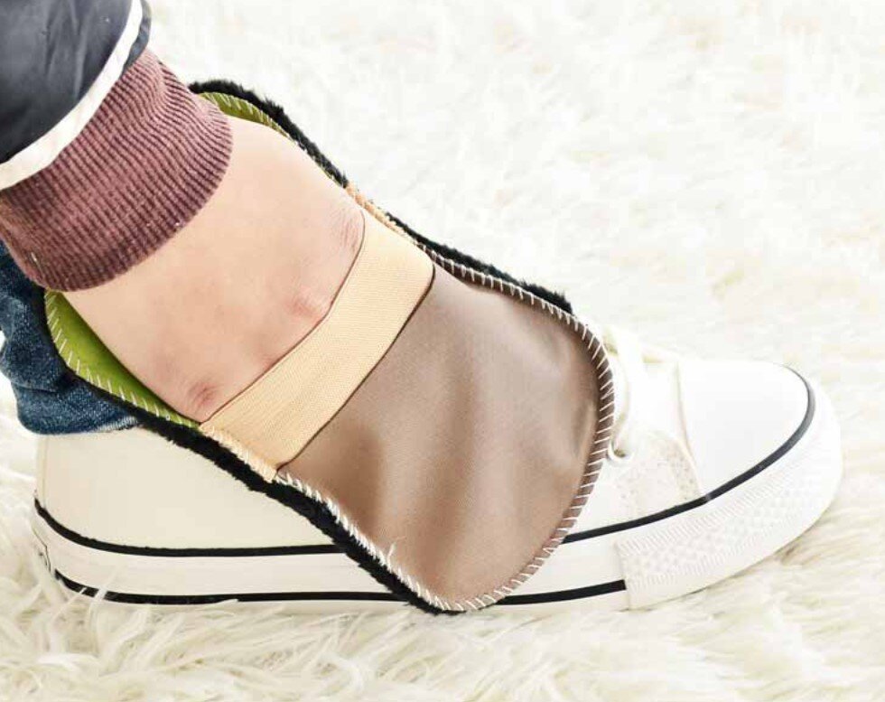 Plush shoe polishing cloth, imitation wool shoe polishing gloves, shoe polish polishing shoe polishing rag, portable polishing shoe polishing cloth sponge