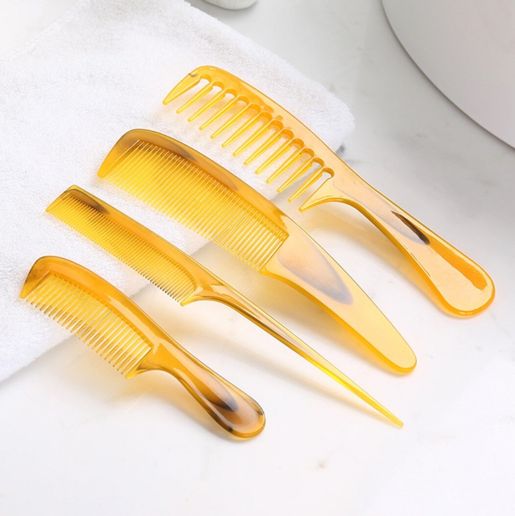 1 set of 4 anti-static beef tendon combs, wide-tooth comb with long handle, anti-hair loss massage comb, wide-tooth comb with long handle