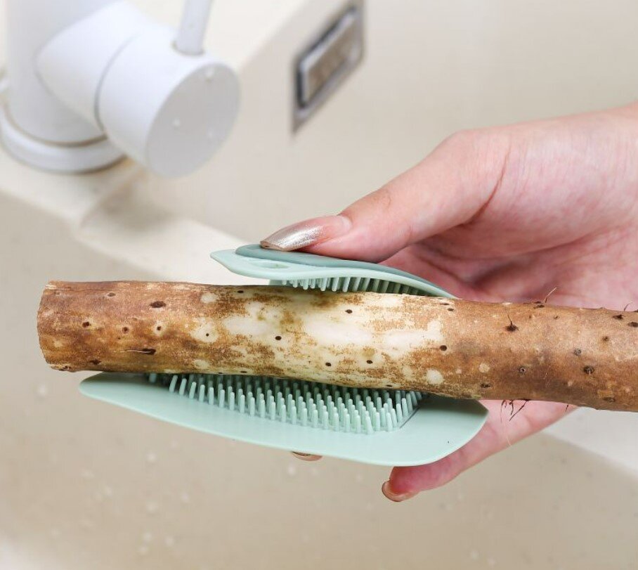 Multi-purpose cleaning brush can be bent arbitrarily. Kitchen cleaning vegetable artifact fruit brush dishwashing brush fruit and vegetable brush