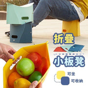 多功能外出便攜折疊收納小板凳 收納凳 摺凳 卡片凳 野餐凳 折疊板凳 收納凳 露營凳仔 折疊椅 戶外折疊凳 小折凳 小矮凳 小椅子 收納椅 迷你凳 塑膠小板凳（顏色隨機） 摺椅 疊凳