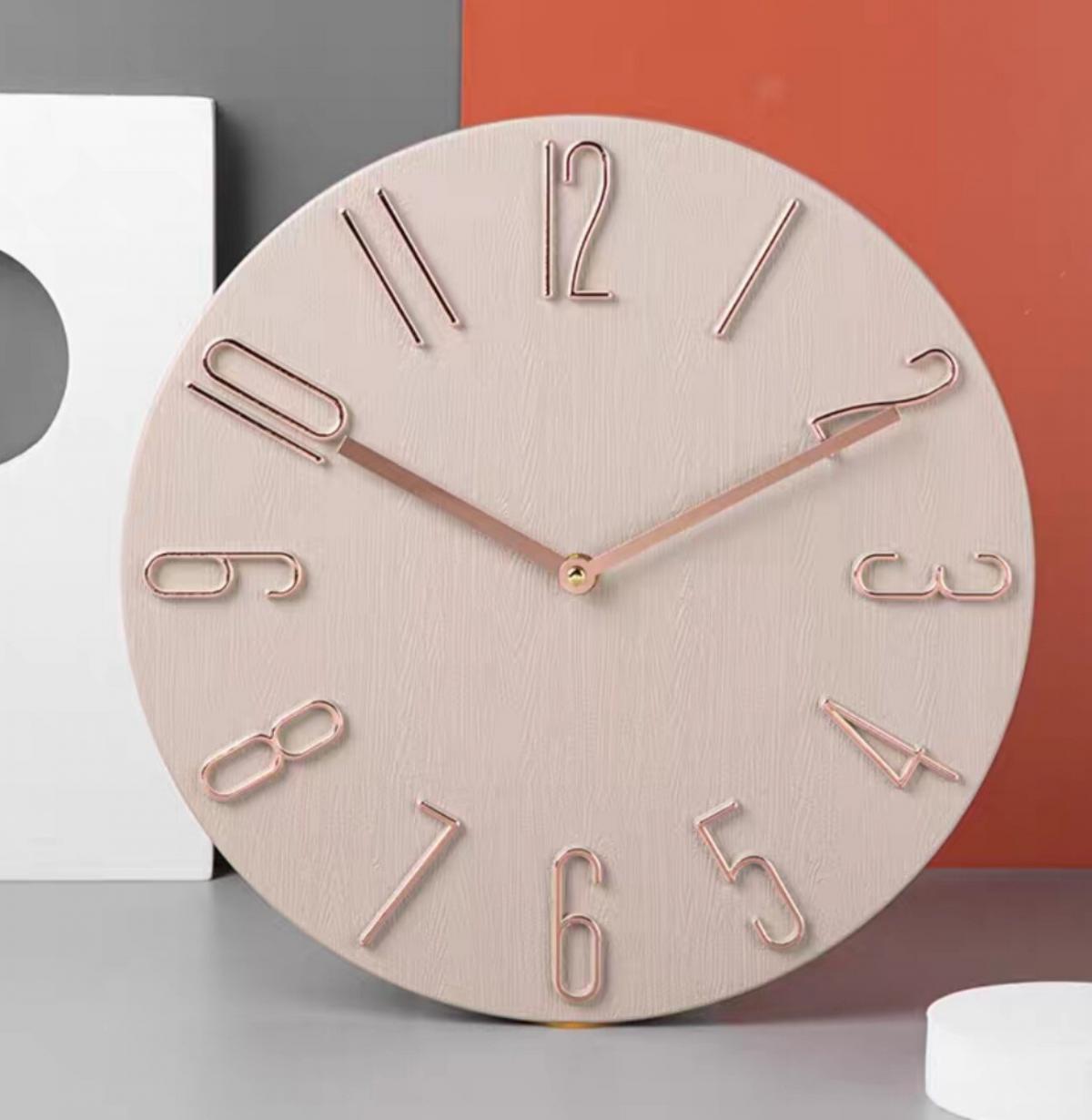 12吋 北歐粉木紋立體 凸字 掛鐘 簡約掛鐘 客廳靜音木製時鐘 30cm x 30cm 電子鐘