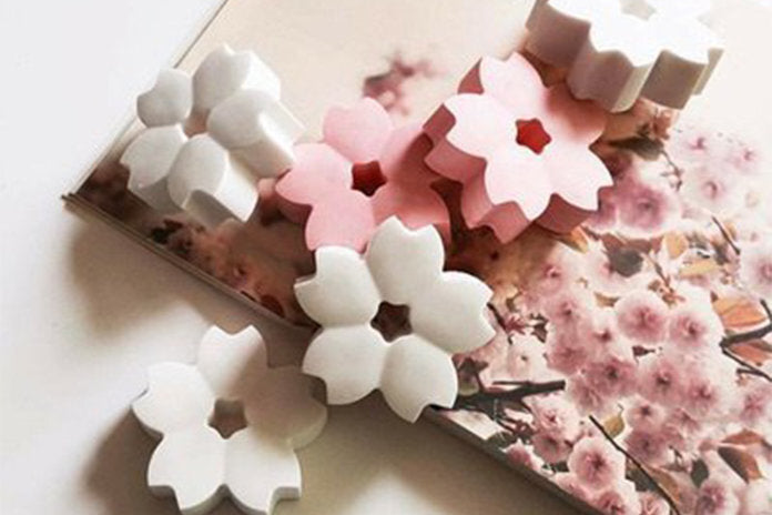 2 pieces of Sakura diatomaceous earth dehumidification and anti-mildew blocks, diffuser stones in random colors, set of 2