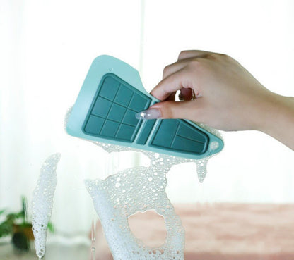 Multi-purpose cleaning brush can be bent arbitrarily. Kitchen cleaning vegetable artifact fruit brush dishwashing brush fruit and vegetable brush